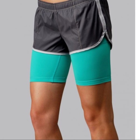 Lululemon Run: Sneak A Peek Short Grey & Orange - Picture 1 of 9